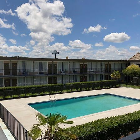 Days Inn By Wyndham Goldsboro Extérieur photo