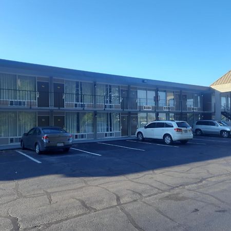 Days Inn By Wyndham Goldsboro Extérieur photo