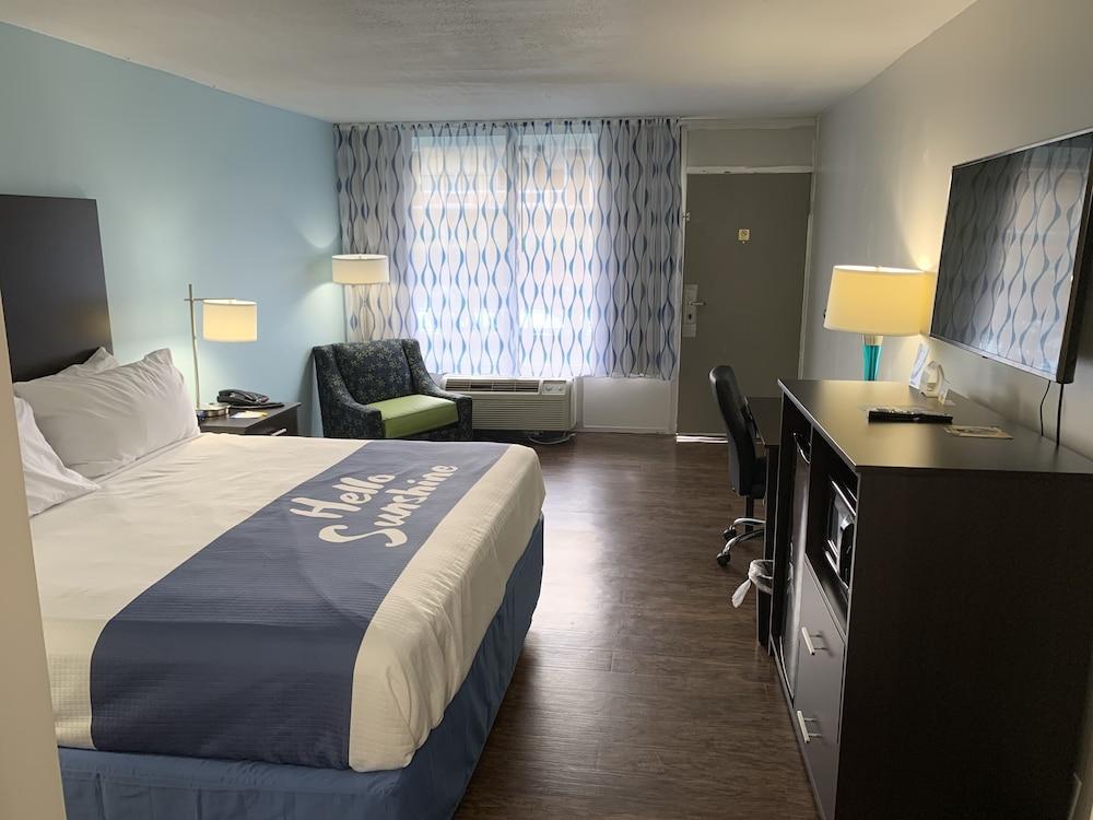 Days Inn By Wyndham Goldsboro Extérieur photo